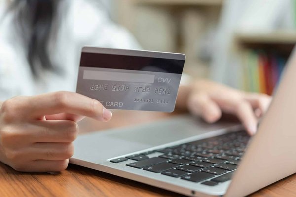 Comment recharger votre carte prépayée VERITAS Mastercard® ?